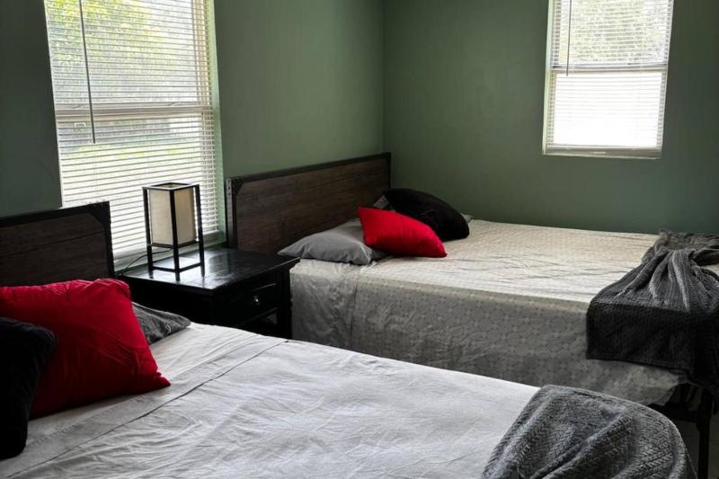 Downtown Sarasota House 3BR2BA Pet-Friendly6PPL - image 6