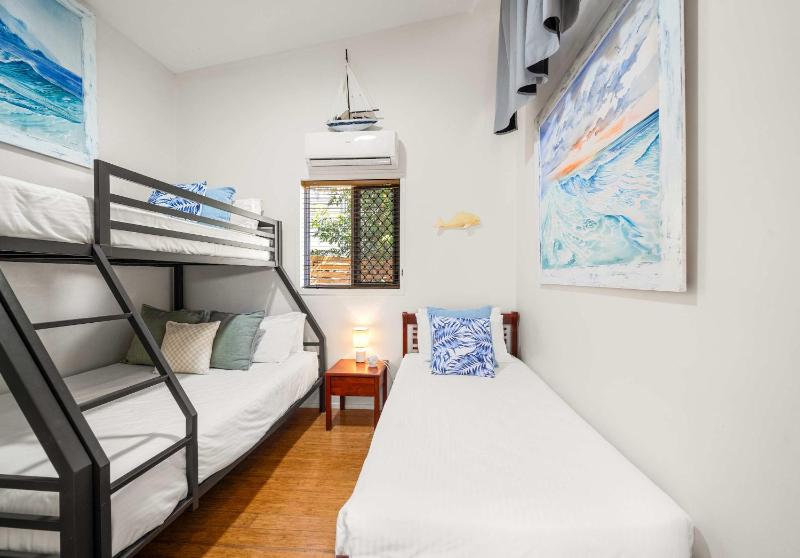 Delightful Dicky Beach Holiday House - image 9