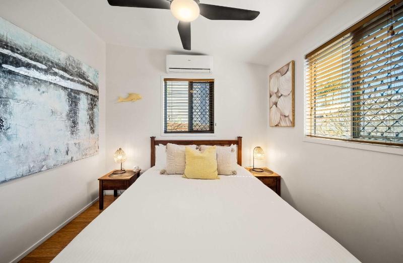Delightful Dicky Beach Holiday House - image 10