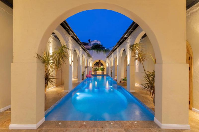 Bali 47 Villa Trệt Không Lầu 8 Phòng Ngủ Gần Cột Cờ - image 1