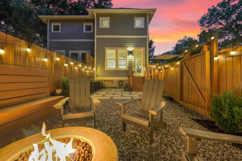 Stylish 3BR Fire Pit 10 Min to Broadway - image 13