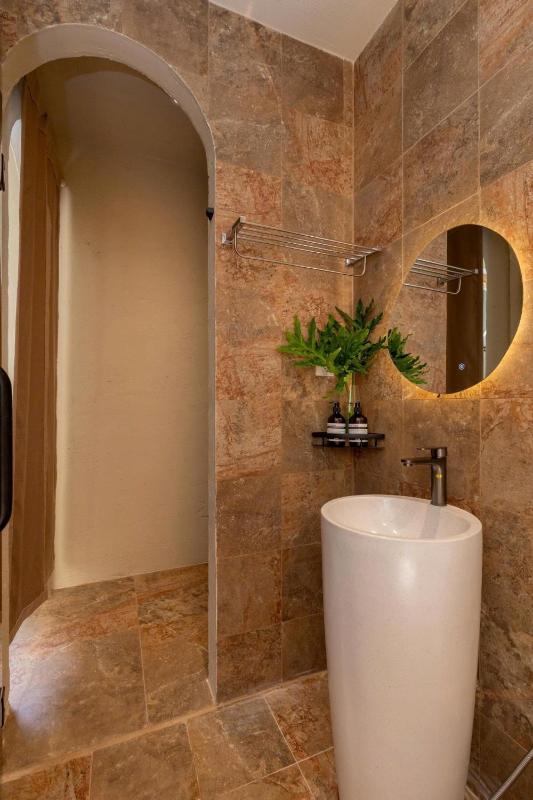 Bali 47 Villa Trệt Không Lầu 8 Phòng Ngủ Gần Cột Cờ - image 13
