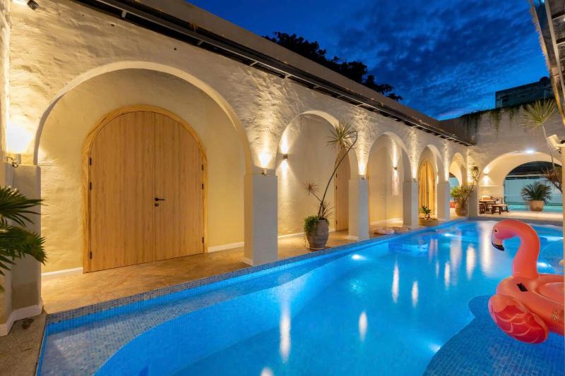 Bali 47 Villa Trệt Không Lầu 8 Phòng Ngủ Gần Cột Cờ - image 9