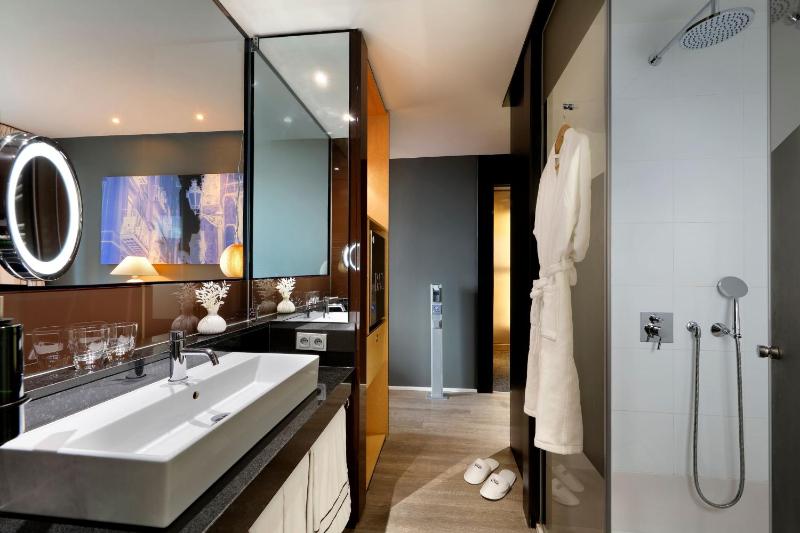 The Level at Meliá Barcelona Sky - image 6