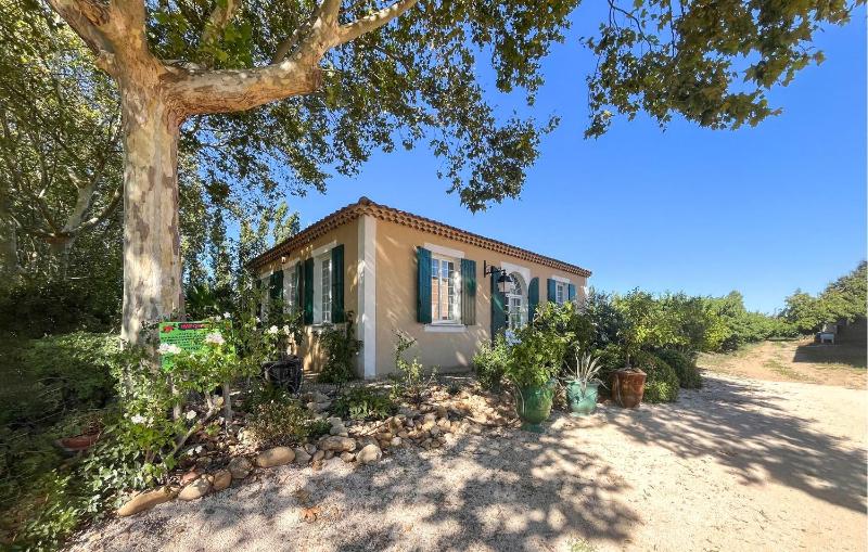 4 Bedroom Nice Home In Raphèle-Les-Arles - image 25