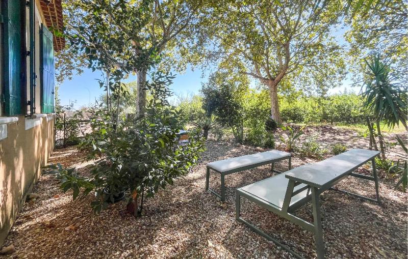 4 Bedroom Nice Home In Raphèle-Les-Arles - image 30