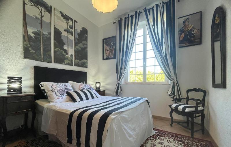 4 Bedroom Nice Home In Raphèle-Les-Arles - image 21