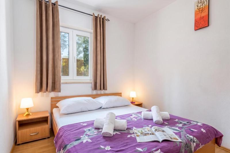 Istrian Villa Stella for 8: Pool & Sauna - image 16