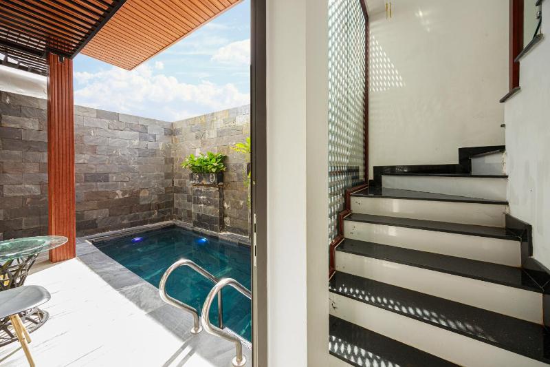 Villa's Vo Thi Sau with Pool and BBQ in City Center - image 7