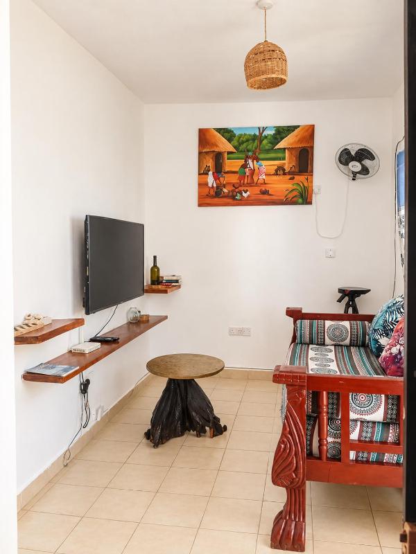 Peaceful One Bedroom House 2-minute walk to Diani Beach - image 5