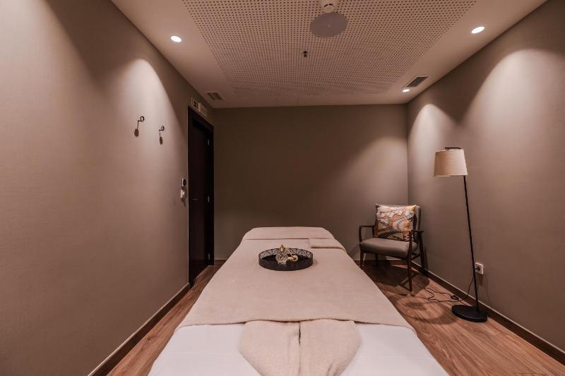 Cenica Porto Hotel Curio Collection by Hilton - image 31