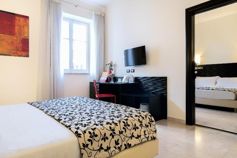 Hotel Garibaldi - image 14