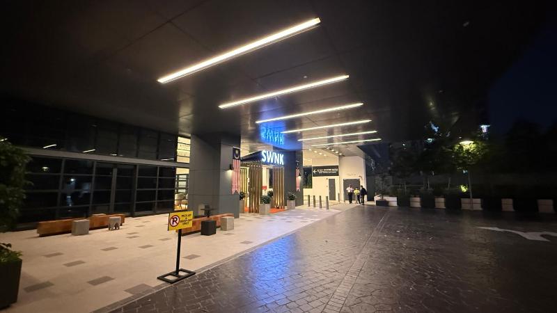 SWNK Houze LaLaport by HomeHorizon - image 1