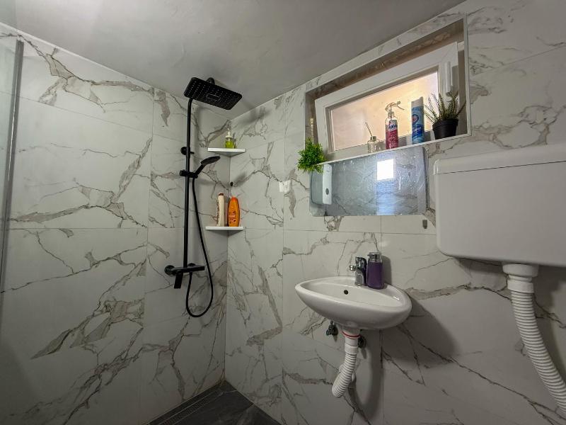 Crossroads Nest Spa - image 14