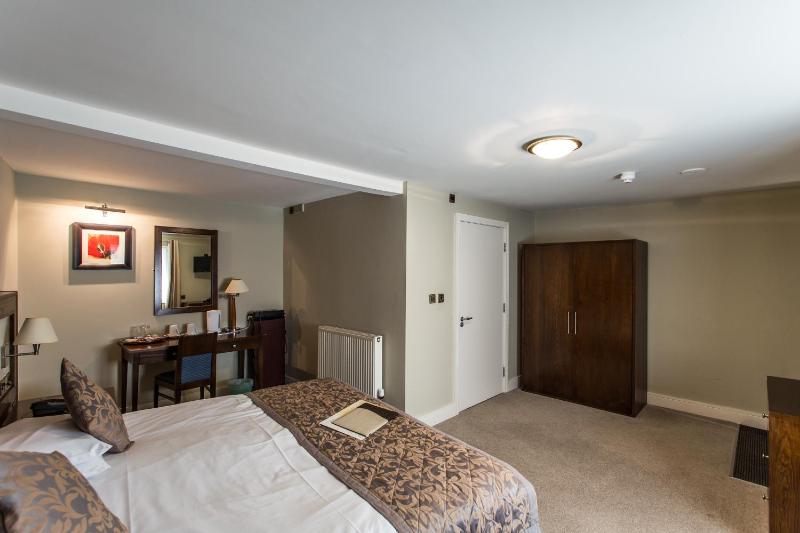 Double Room image 3