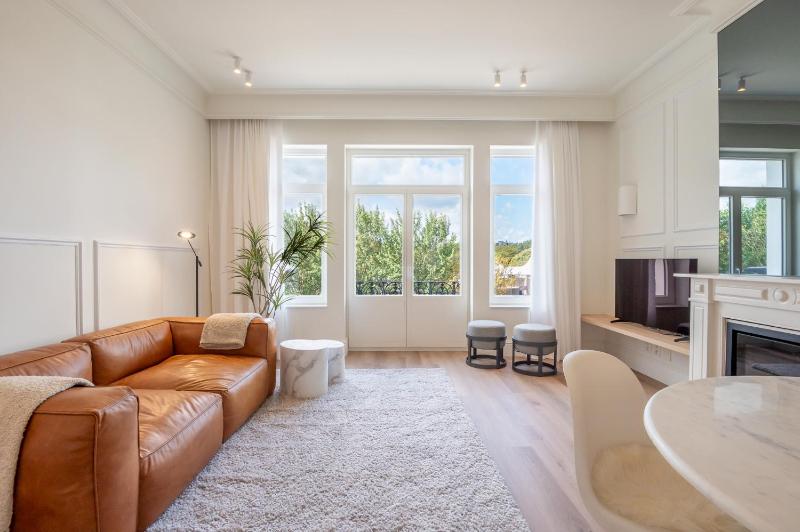 Design Duplex - Park Views - Heart of Ostend - image 1