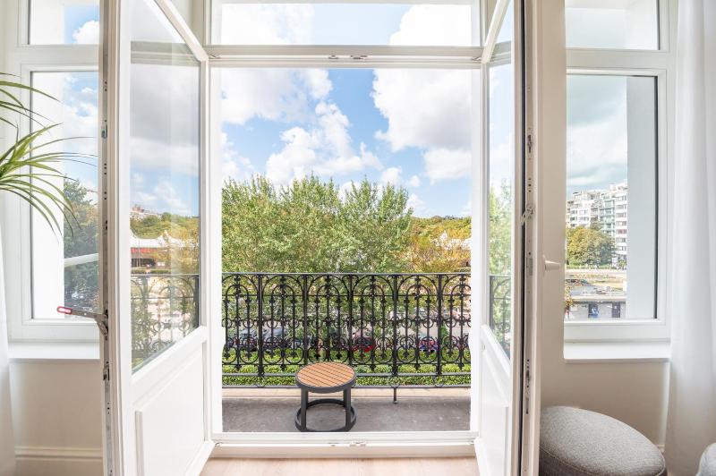 Design Duplex - Park Views - Heart of Ostend - image 11