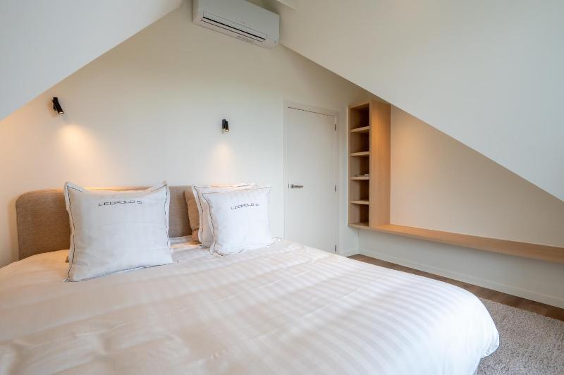 Design Duplex - Park Views - Heart of Ostend - image 6