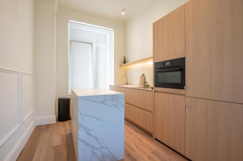 Luxurious Duplex - Park View - Walk to Beach - image 13