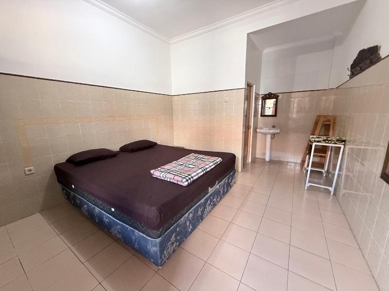 Cempaka 2 Homestay - image 8
