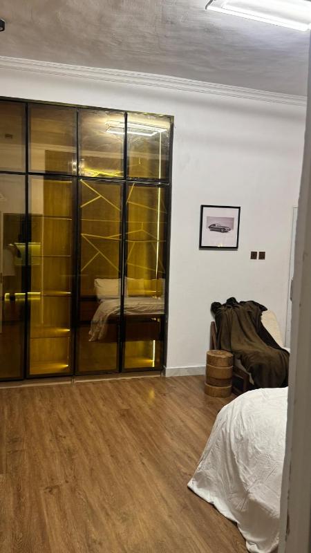 Luxury or comfort angle - image 10