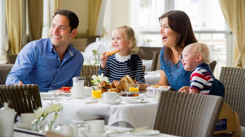 Large Family Suite with Sea View image 4