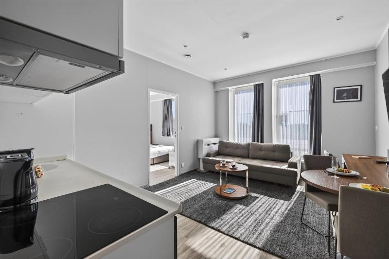 Midi 33 by Reside - New Opening - image 16