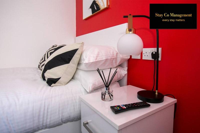 Serviced apartments Opposite Leicester Railway Station - By StayCo - image 28