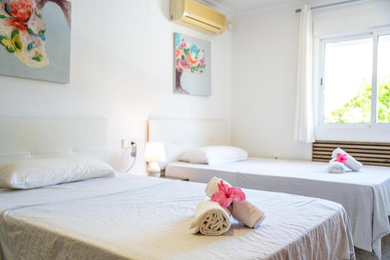 Ideal Property Mallorca - Villa Montelo - image 15