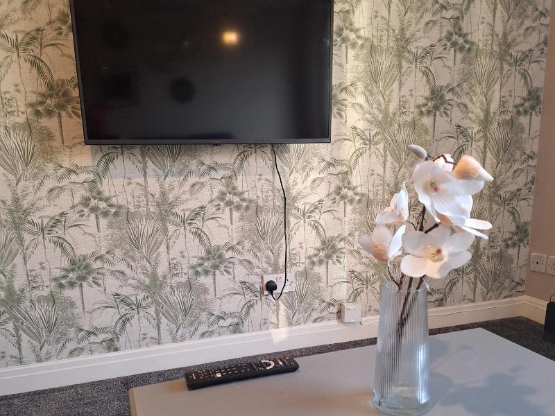 Old Coach House Apartment - image 11