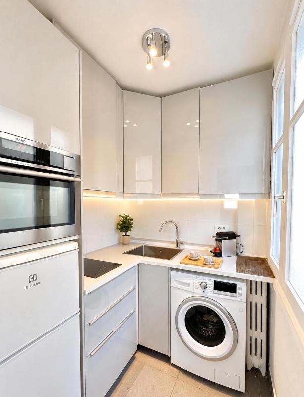 Porte de Versailles - Executive studio with lift - image 11