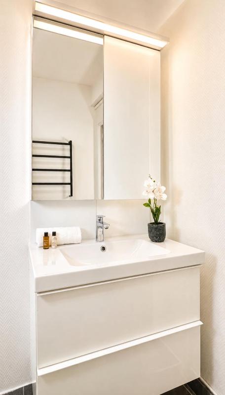 Porte de Versailles - Executive studio with lift - image 12