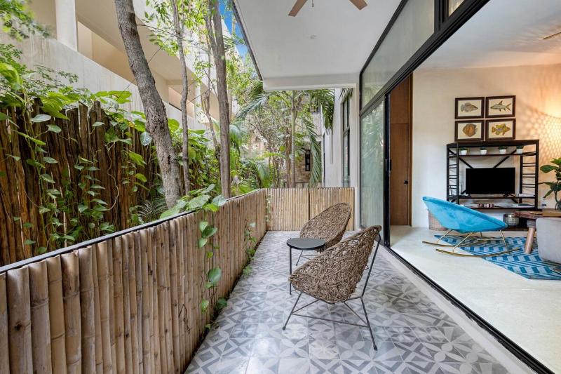 Cosy Designed 5BDR 8beds dual apts w amenities - image 11