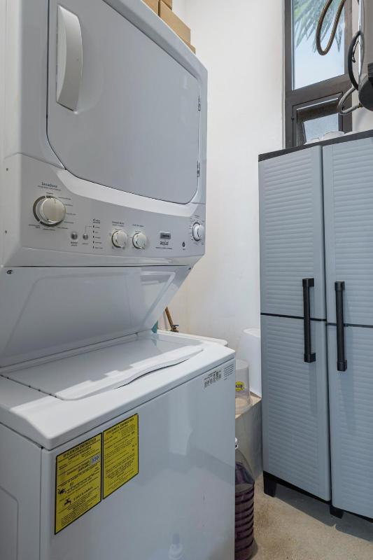 Cosy Designed 5BDR 8beds dual apts w amenities - image 16