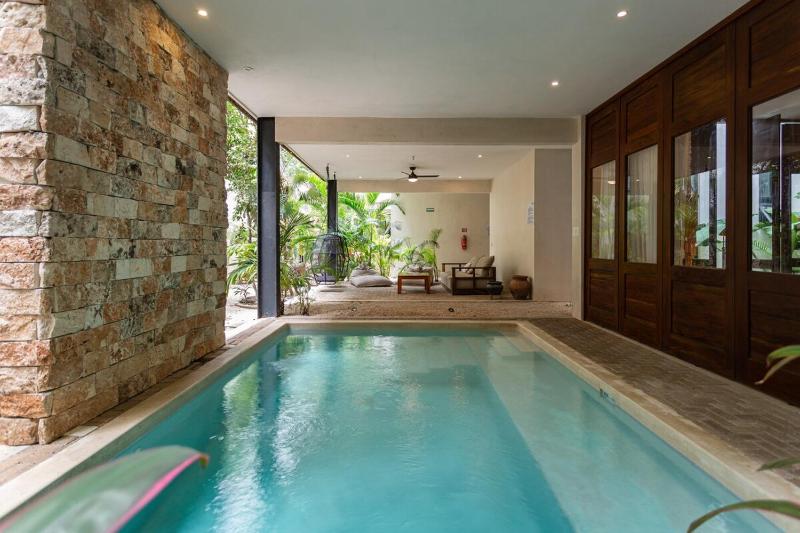 Cosy Designed 5BDR 8beds dual apts w amenities - image 4