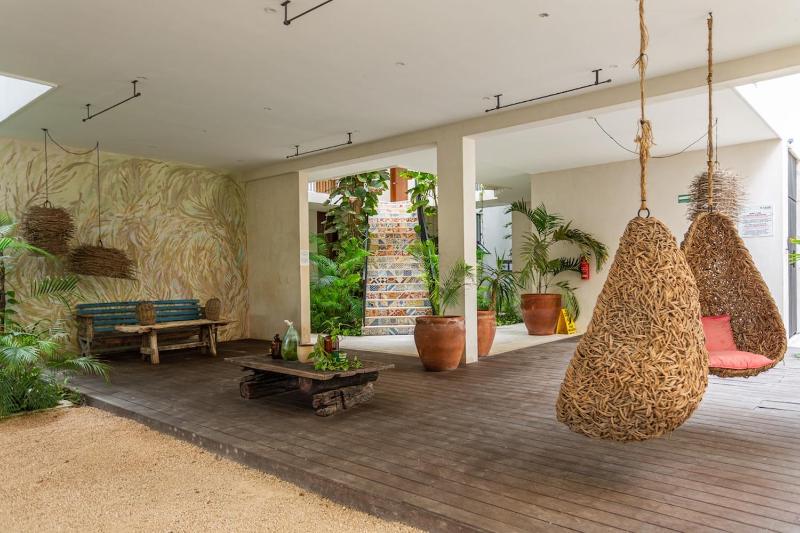 Cosy Designed 5BDR 8beds dual apts w amenities - image 6