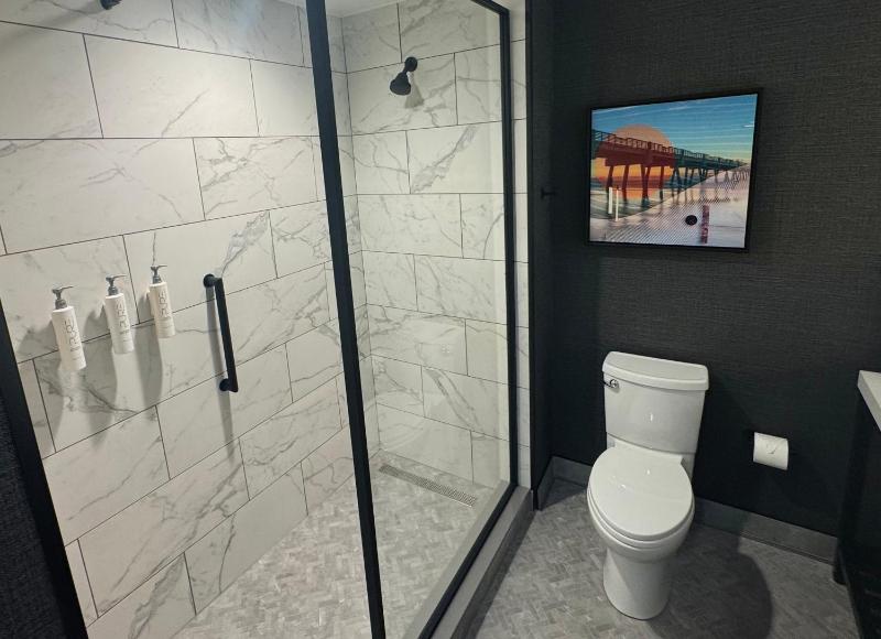 Cambria Hotel Jacksonville - image 17