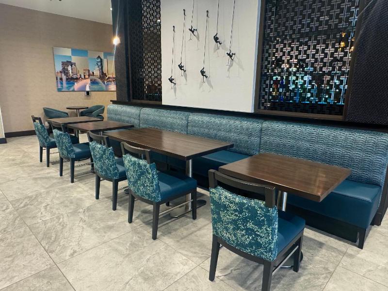 Cambria Hotel Jacksonville - image 12
