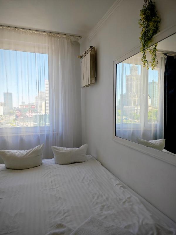 Panoramic Balcony Apartment - image 7