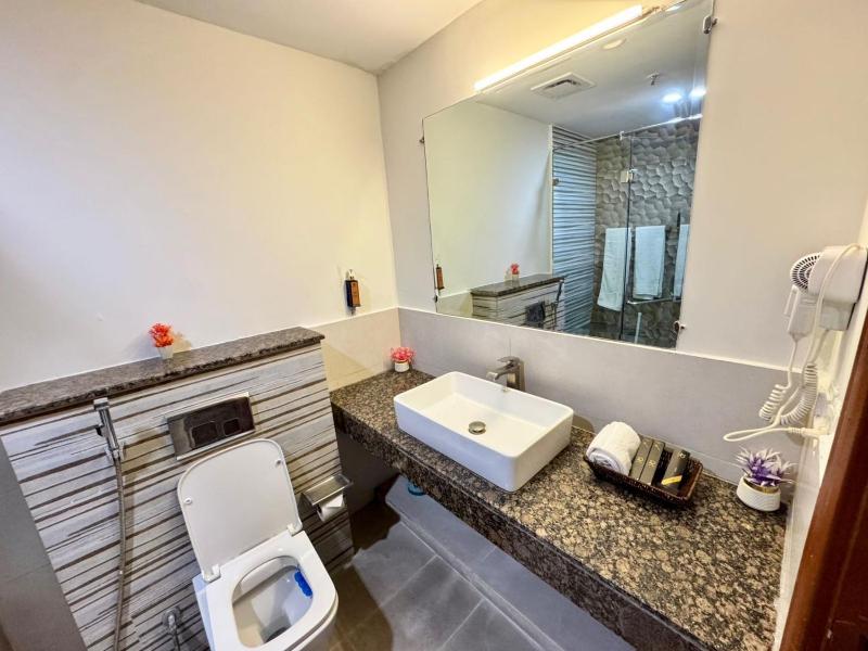 Goldcrest Signature 2 Bedroom Premium Apartment in DHA - image 16