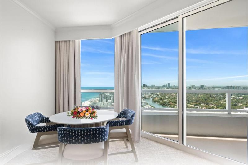 Fontainebleau Miami Beach Tresor Private Luxury Suites - image 14