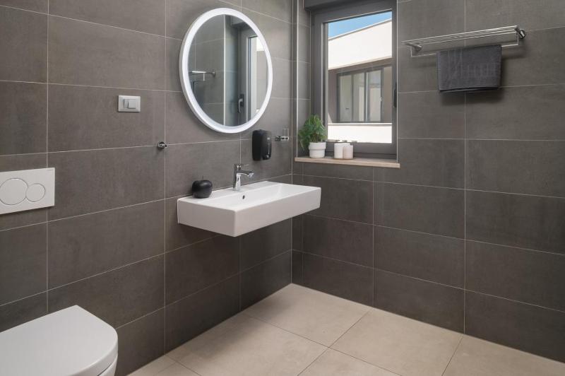 Villa Fasana-Apartment 5 by Vivi Rent - image 49