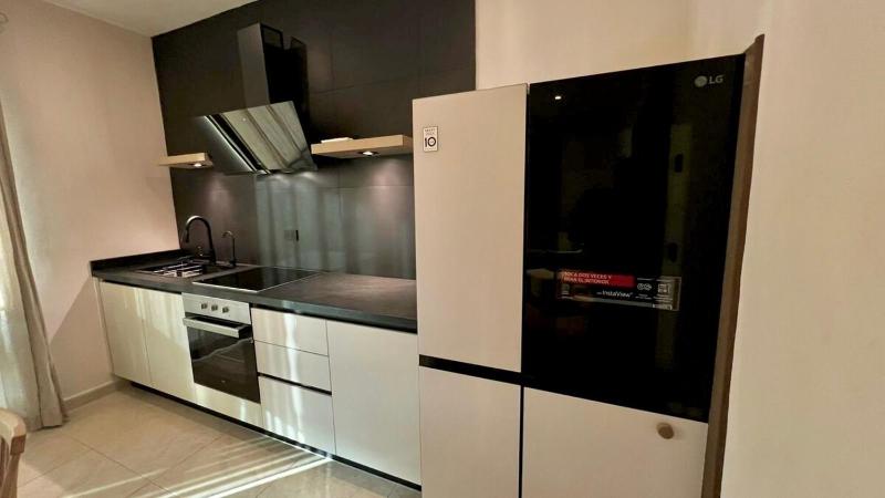 2BR Apartment Prime Location Newly Refurbished - image 10