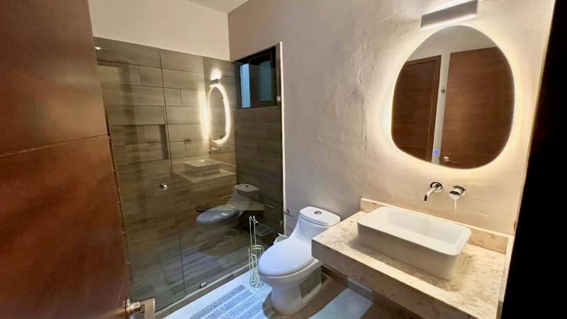 2BR Apartment Prime Location Newly Refurbished - image 13