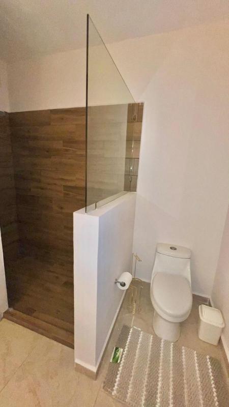2BR Apartment Prime Location Newly Refurbished - image 5