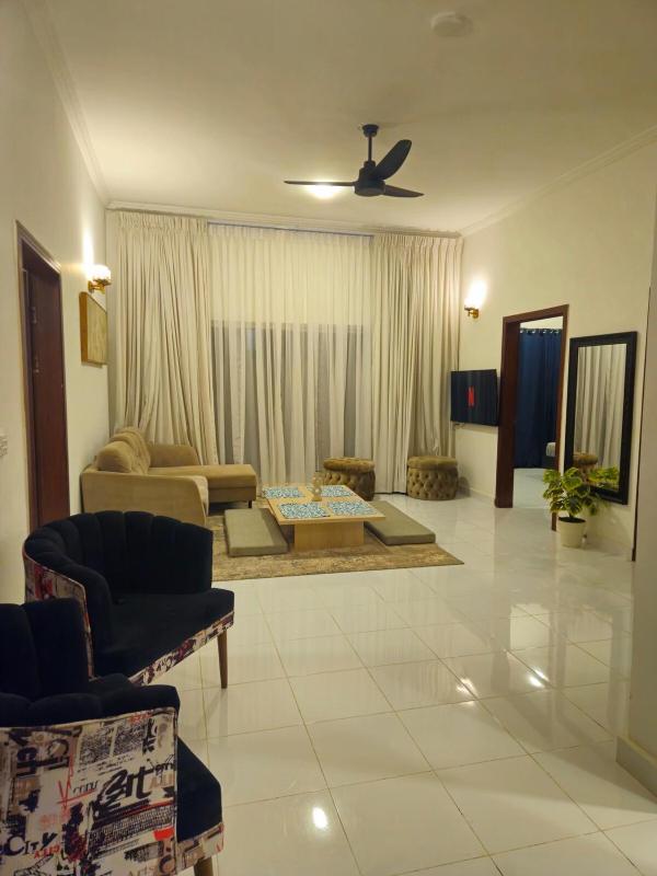 Luxury stay 2 bedroom apartment Bahria - image 4