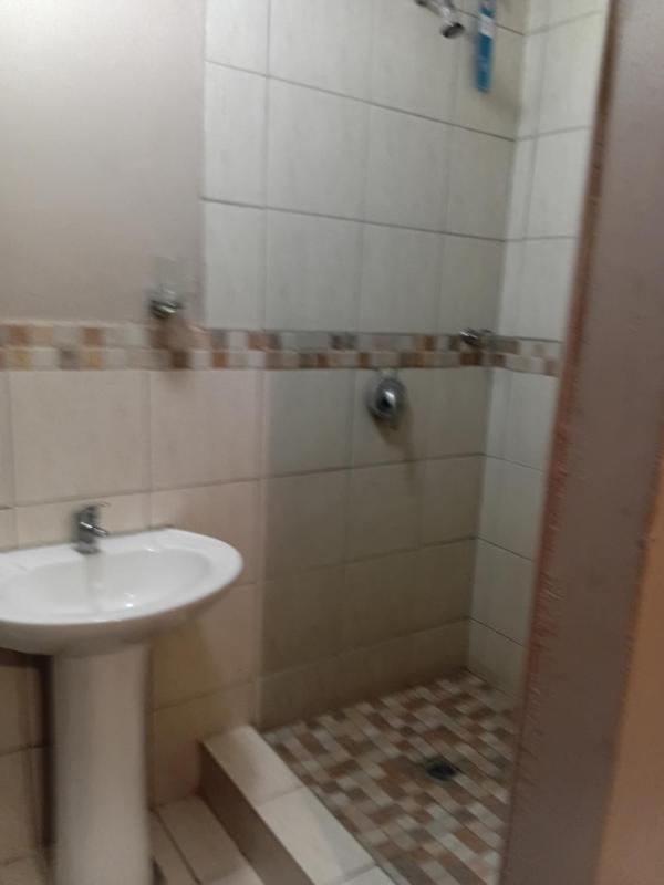 New Rand Hotel - image 2