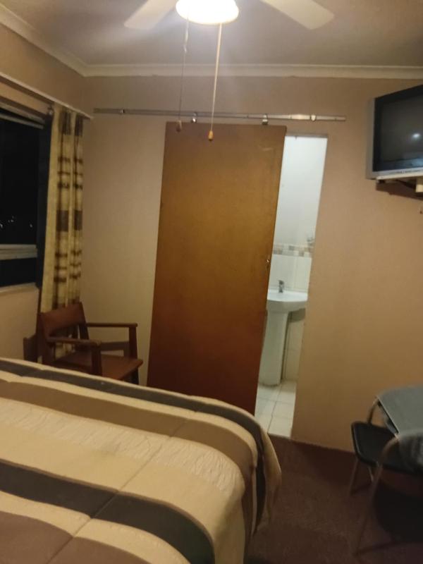 New Rand Hotel - image 6