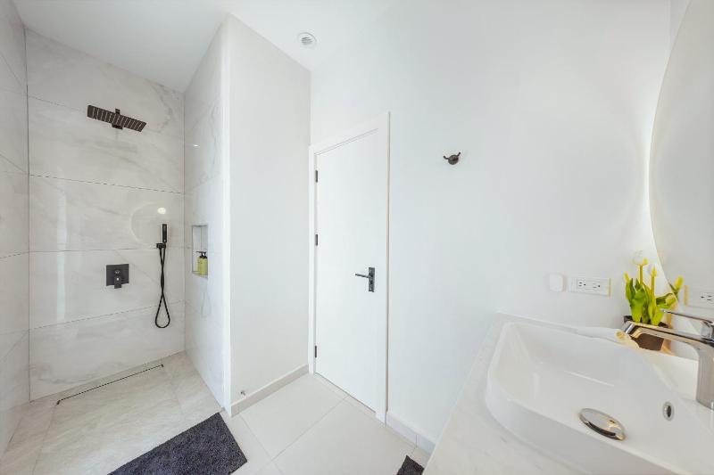 Stylish Villa Quiet Aruba - image 31
