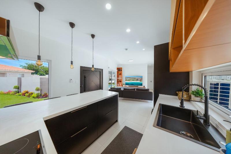 Stylish Villa Quiet Aruba - image 19